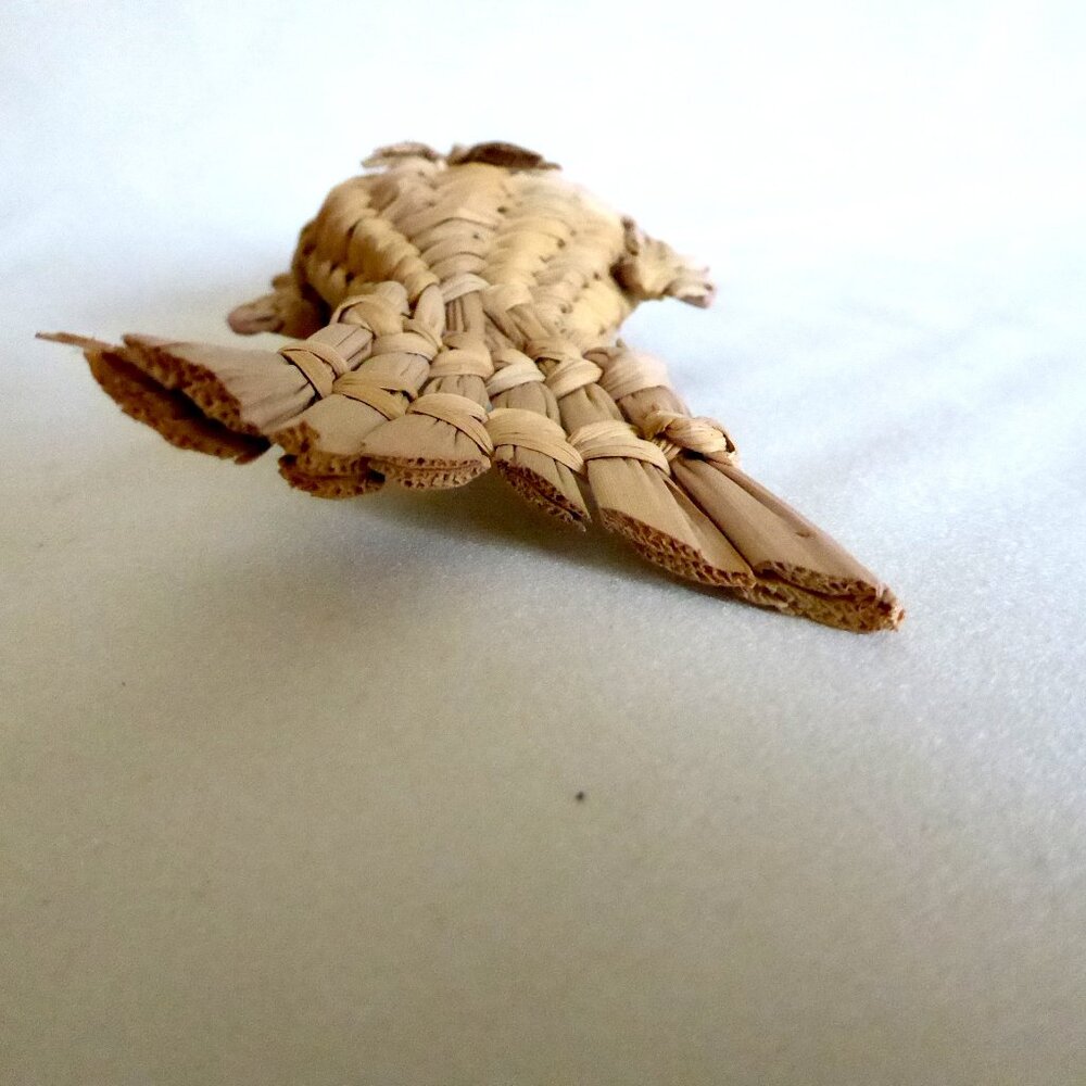 VINTAGE TRADITIONAL JAPAN MINIATURE CAPE HAT SHOES HAND CRAFTED WEAVED ORNAMENTS - Picture 9 of 14